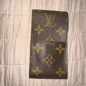 Louis vuitton pouch